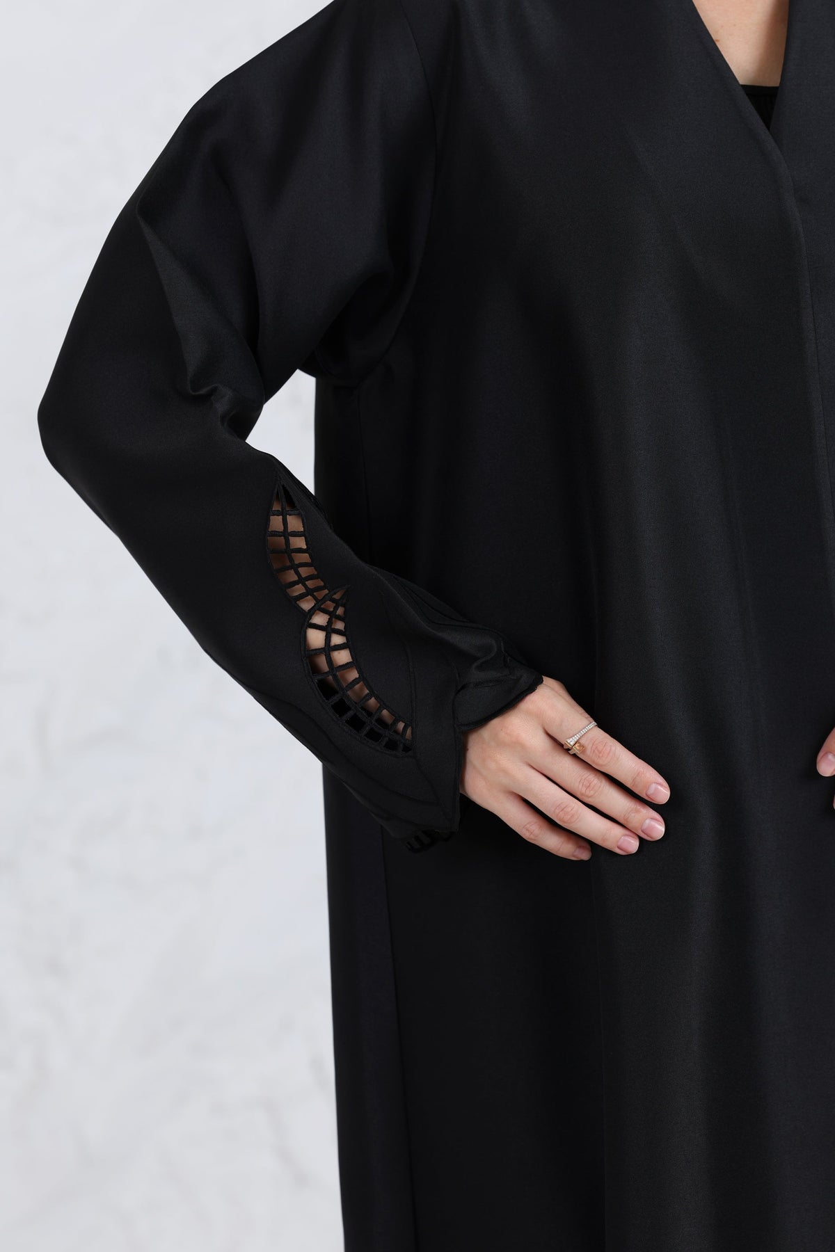 عباية نسائية راقية للارتداء اليومي والمناسبات