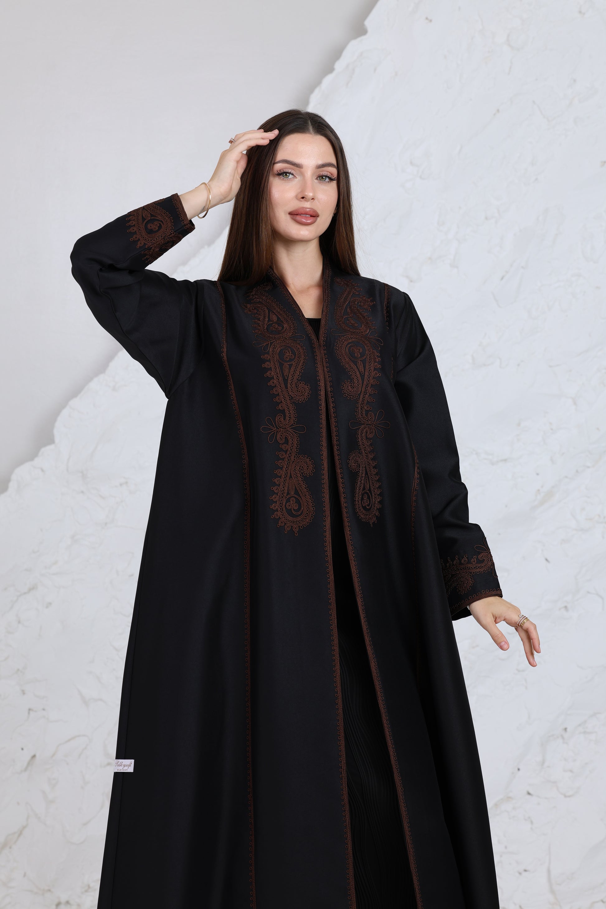 عباية نسائية راقية للارتداء اليومي والمناسبات