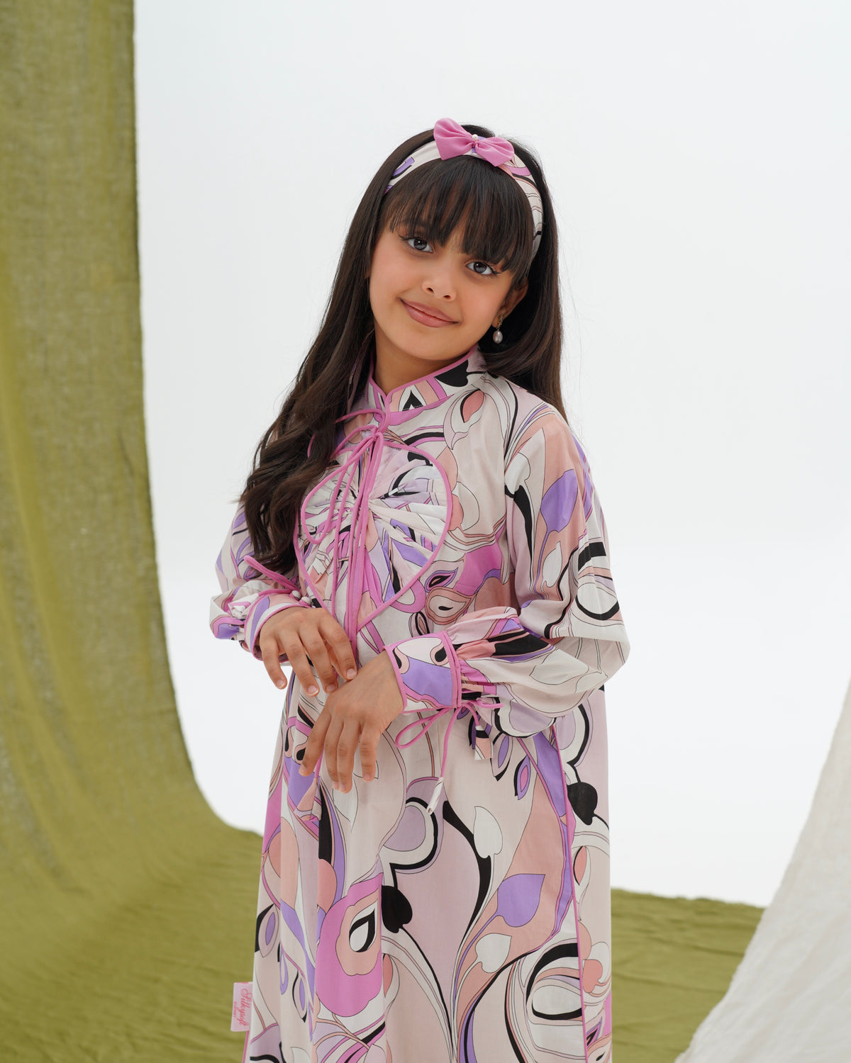 SD241 فتيات صغيرات