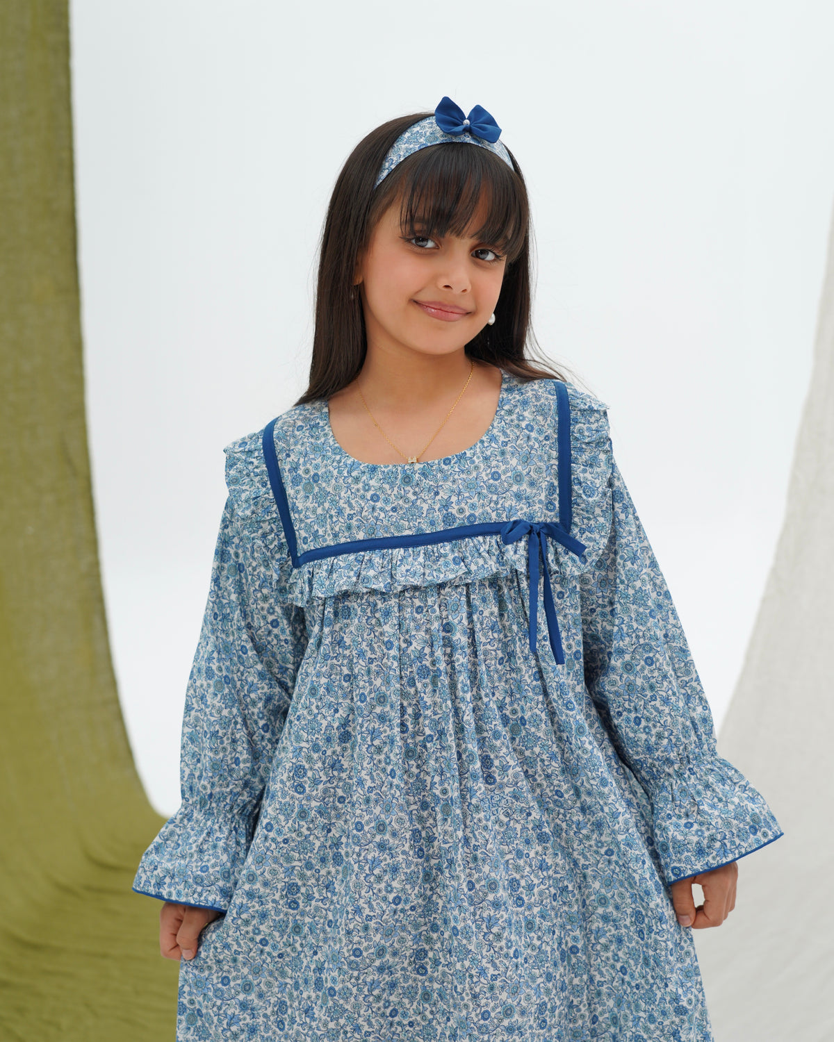 SD241 فتيات صغيرات