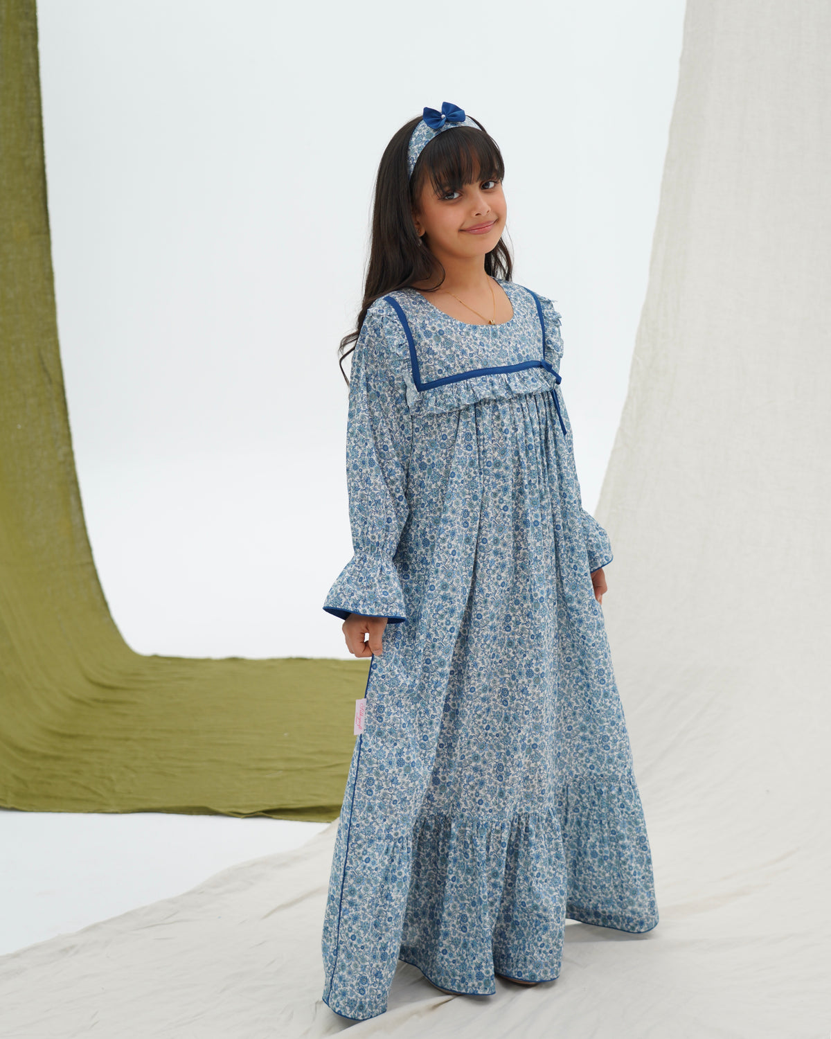 SD241 فتيات صغيرات