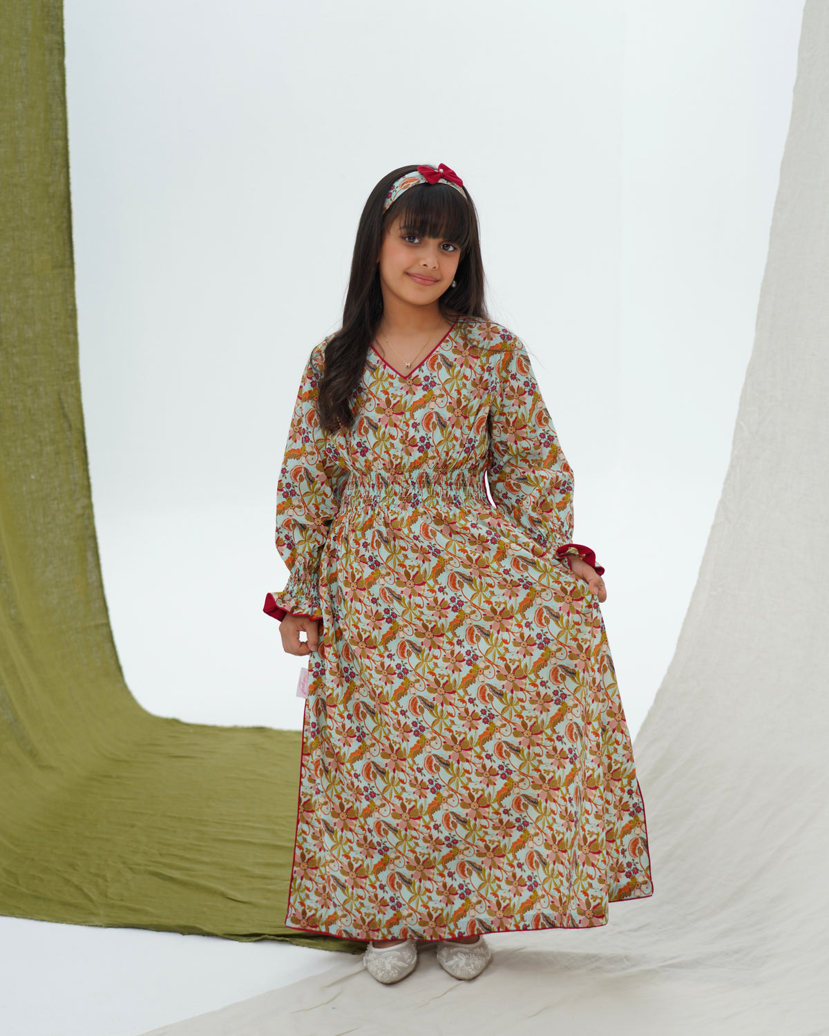 SD241 فتيات صغيرات